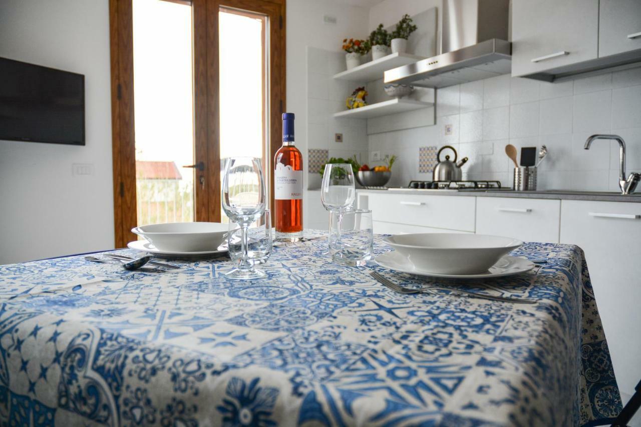 Casa Pomelia Apartment กัสเตลลัมมาเร เดล โกลโฟ ภายนอก รูปภาพ